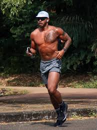 Simple Fitness Habits for Men Who Don’t Have Time for the Gym